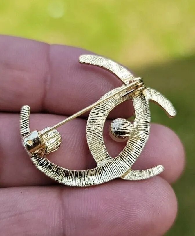 Double moon brooch vintage look gold plated celebrity broach queen pin s25 new