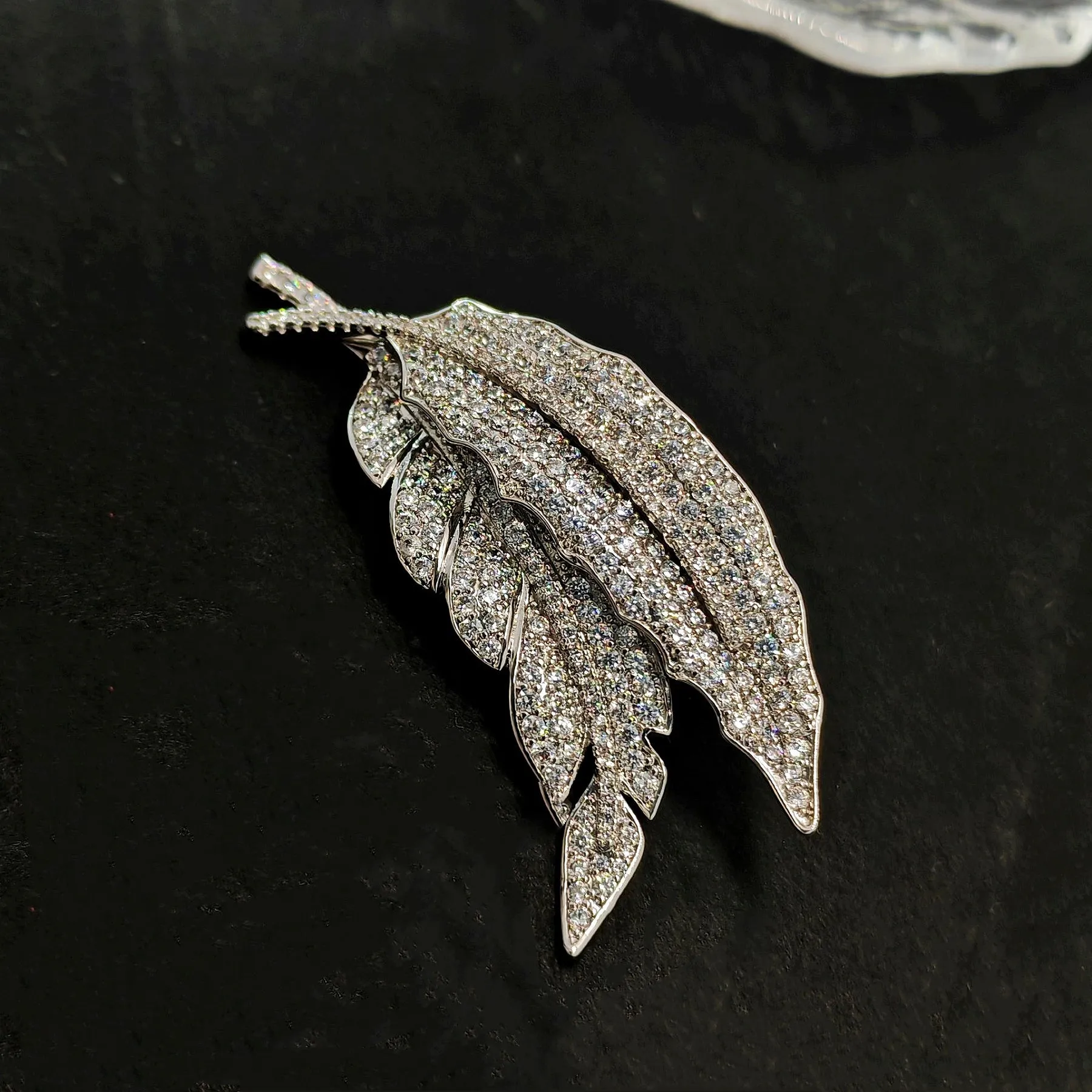 Sparkles Double CZ Leaf Brooch Pin Nature Inspire Plant Jewelry